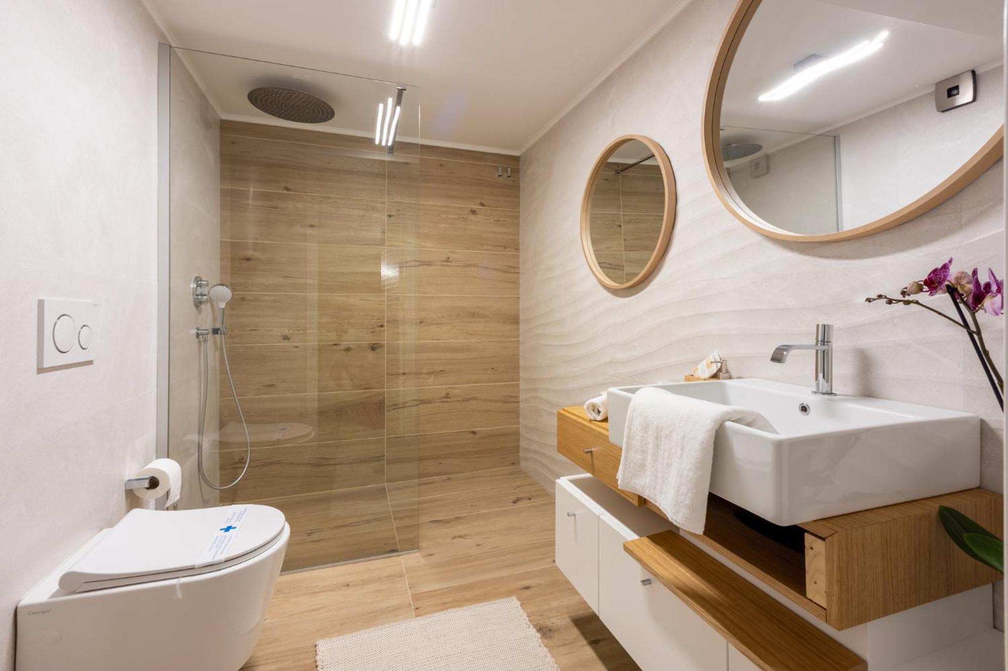 Panoramica Apartment With Whirlpool 茨里克韦尼察 外观 照片