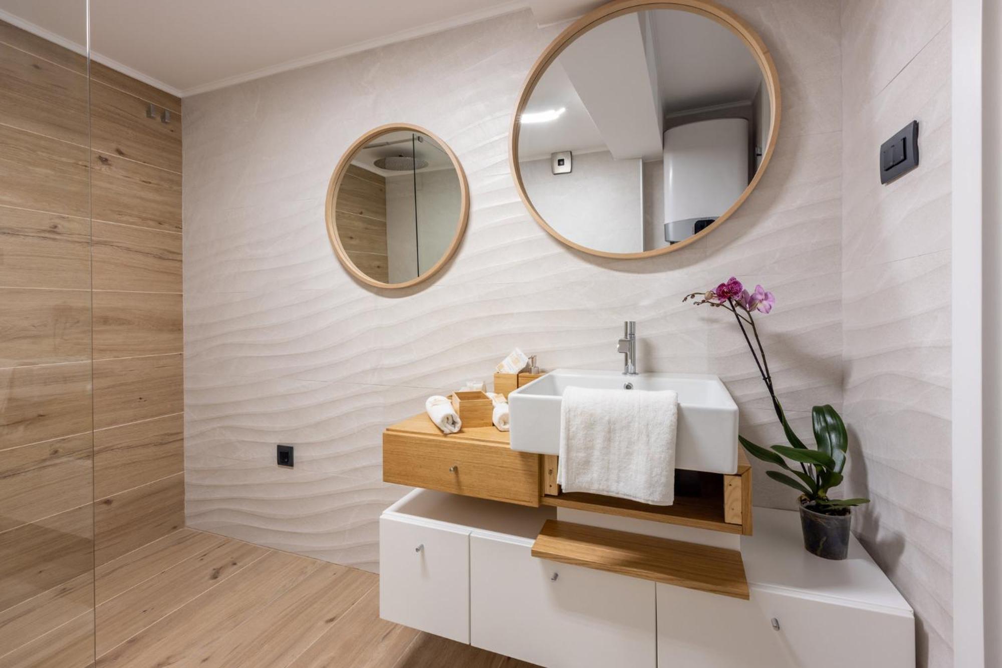 Panoramica Apartment With Whirlpool 茨里克韦尼察 外观 照片