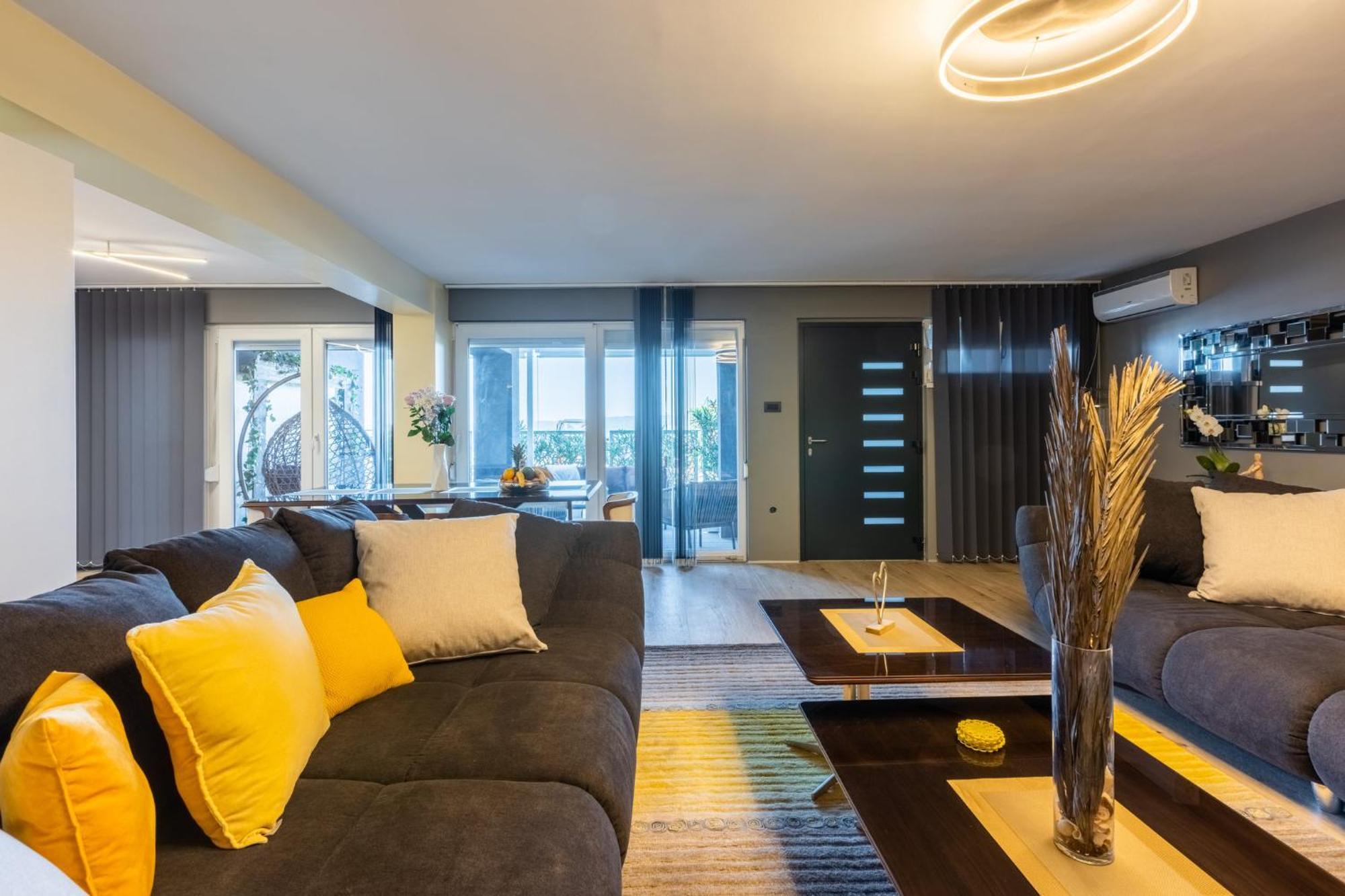 Panoramica Apartment With Whirlpool 茨里克韦尼察 外观 照片
