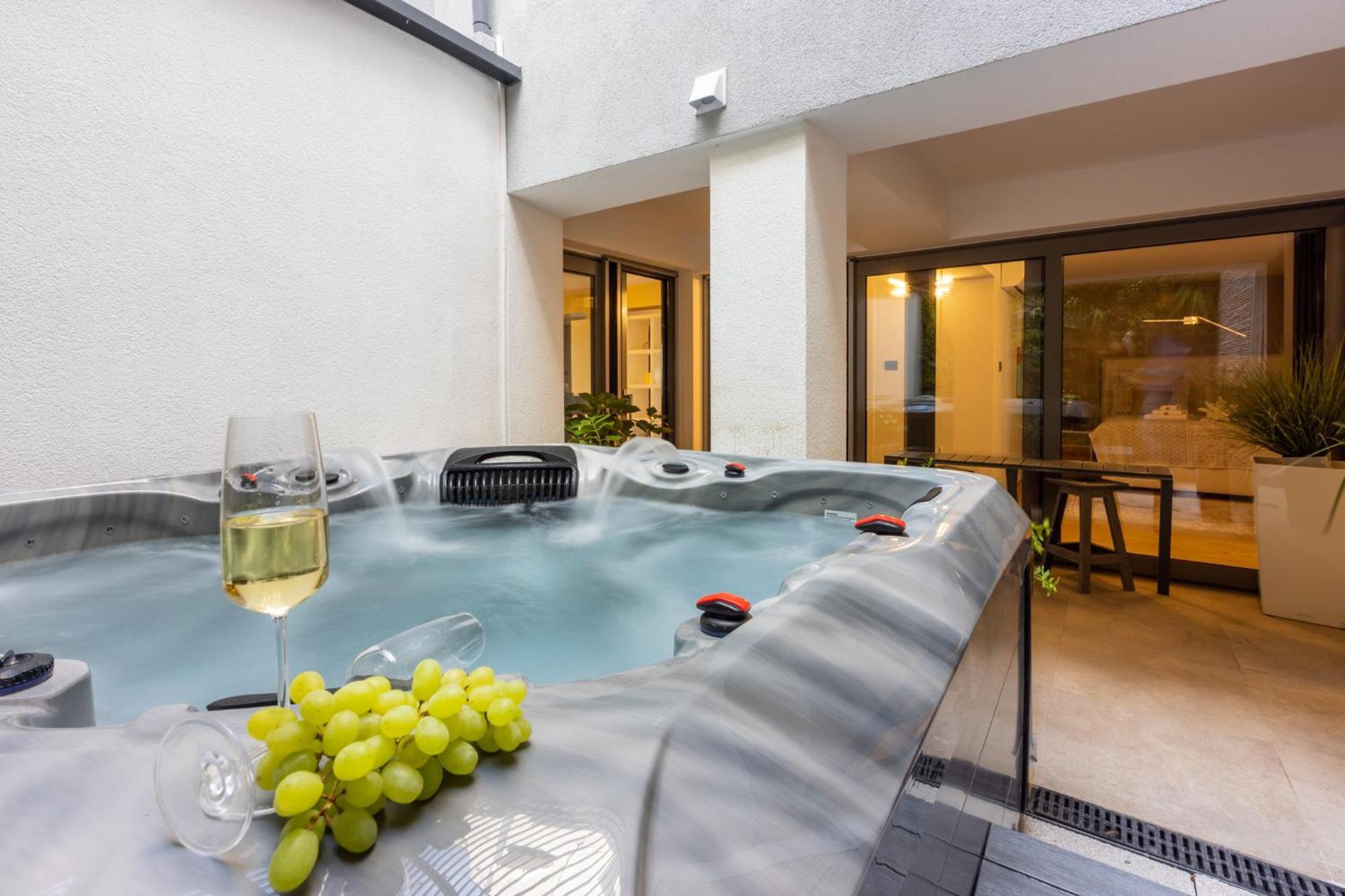 Panoramica Apartment With Whirlpool 茨里克韦尼察 外观 照片